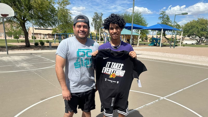 Valley teen surprised with tickets to Phoenix Suns playoff game
