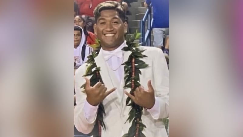 Loved ones say 22-year-old Kashka Otto was killed in a stabbing while working at Wendy's.